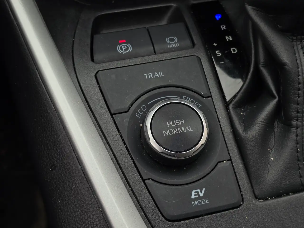 Toyota RAV 4 снимка Toyota RAV 4