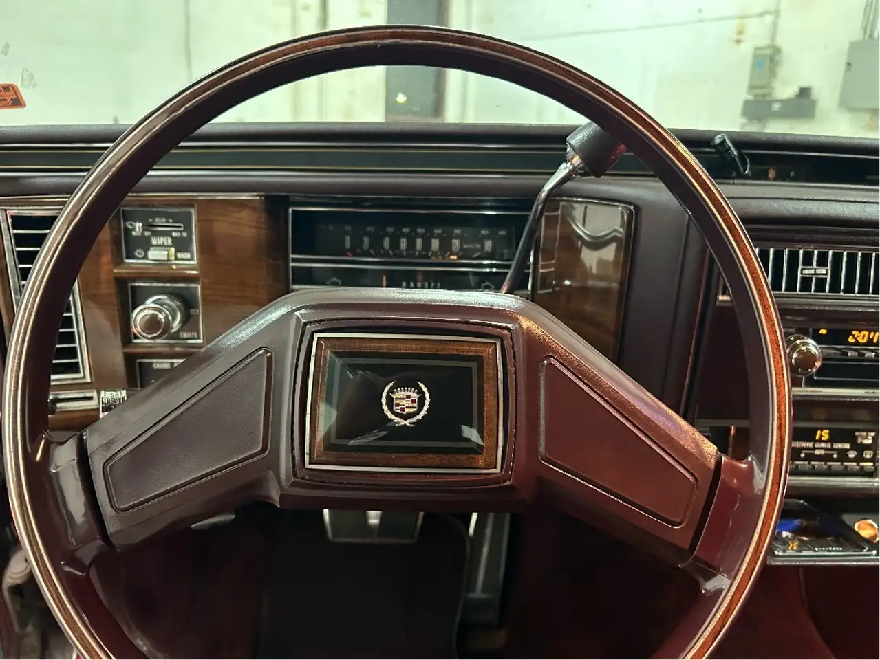 Cadillac Fleetwood снимка Cadillac Fleetwood