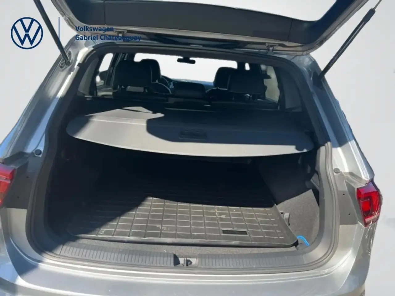 Volkswagen Tiguan снимка Volkswagen Tiguan