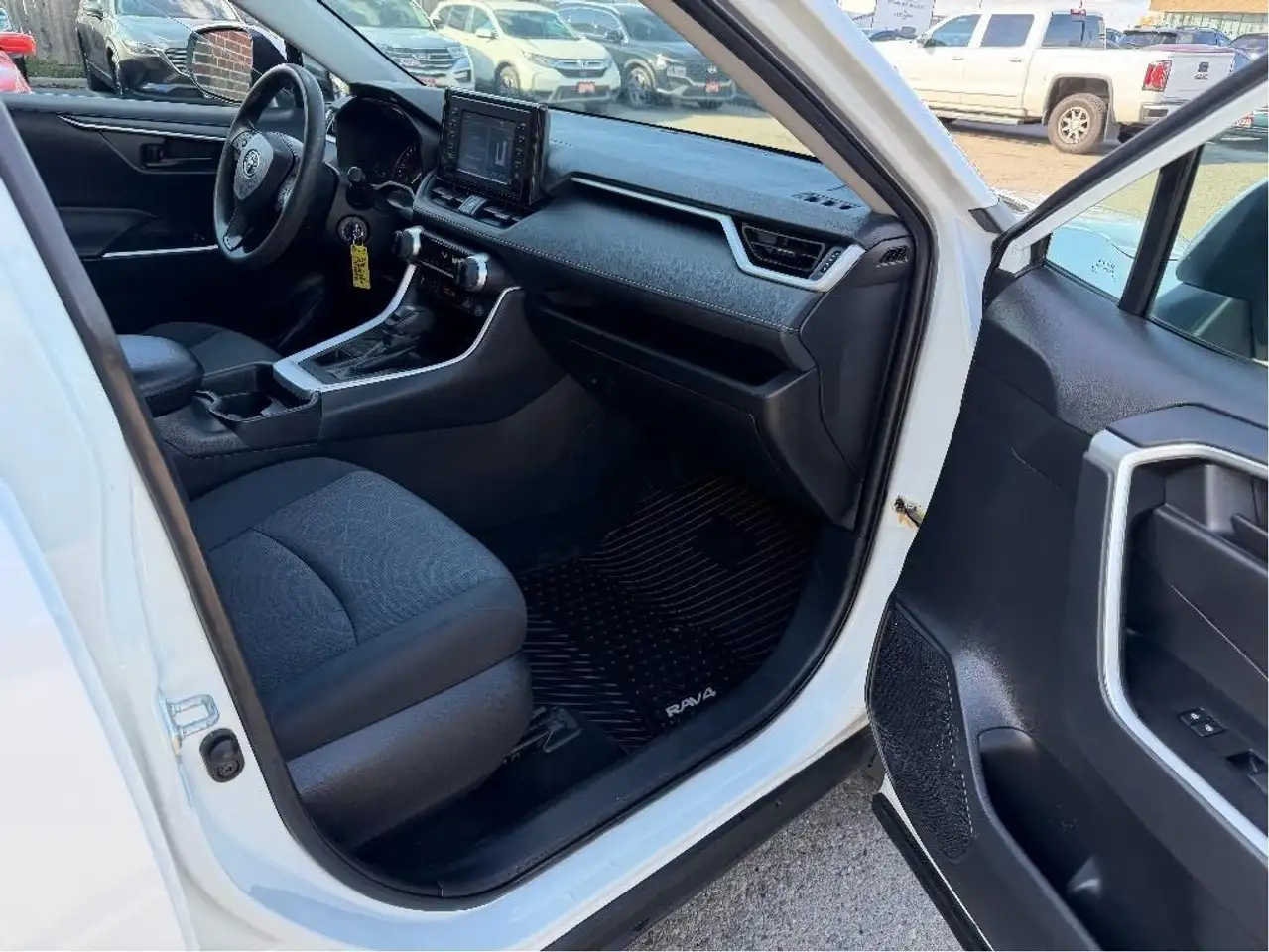 Toyota RAV 4 снимка Toyota RAV 4
