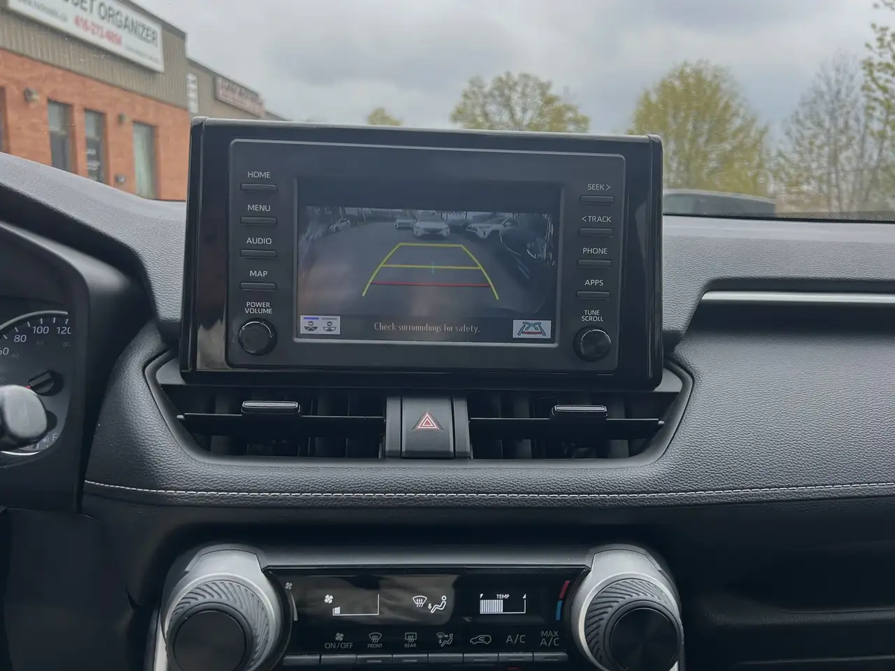 Toyota RAV 4 снимка Toyota RAV 4