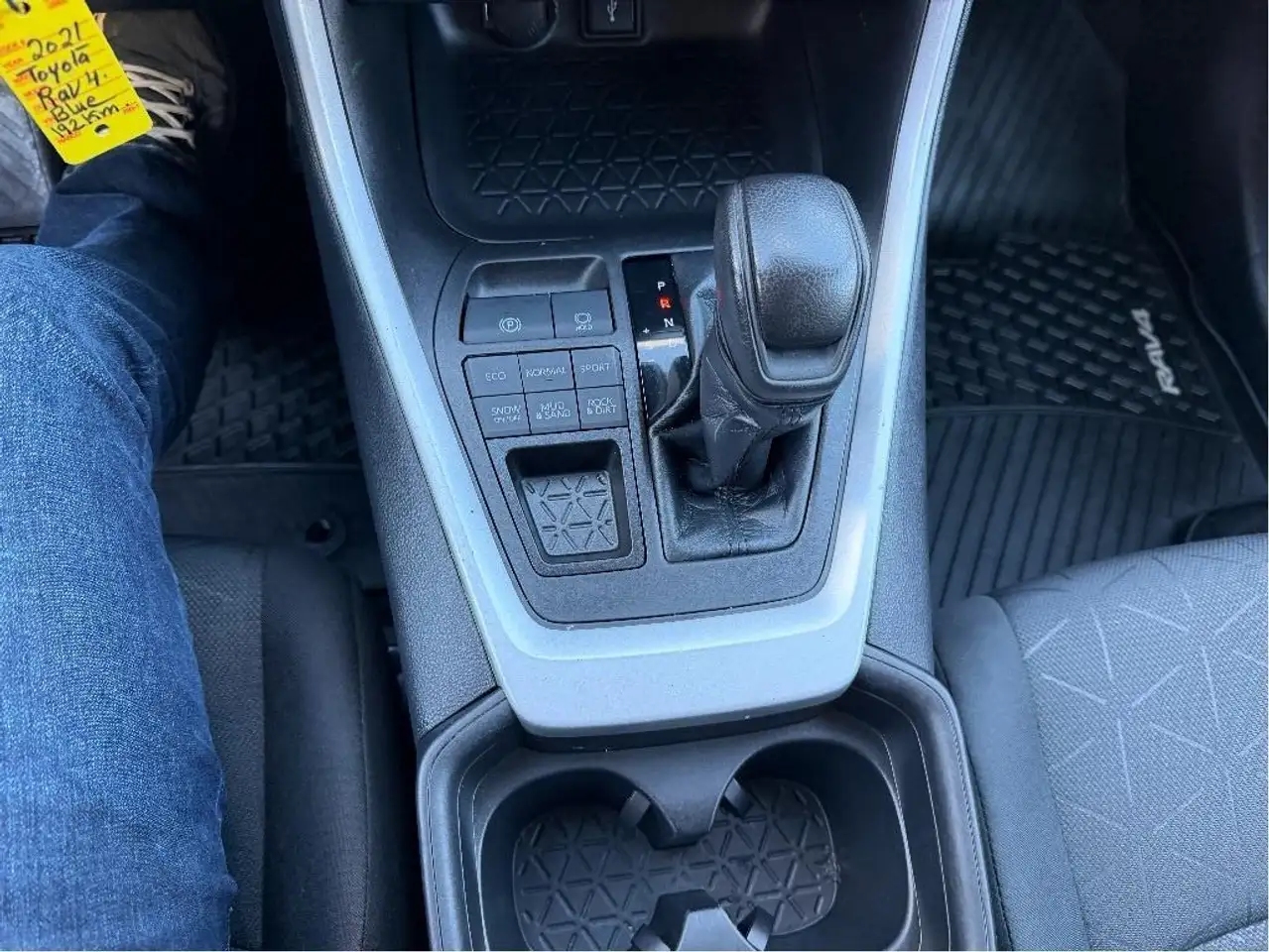 Toyota RAV 4 снимка Toyota RAV 4