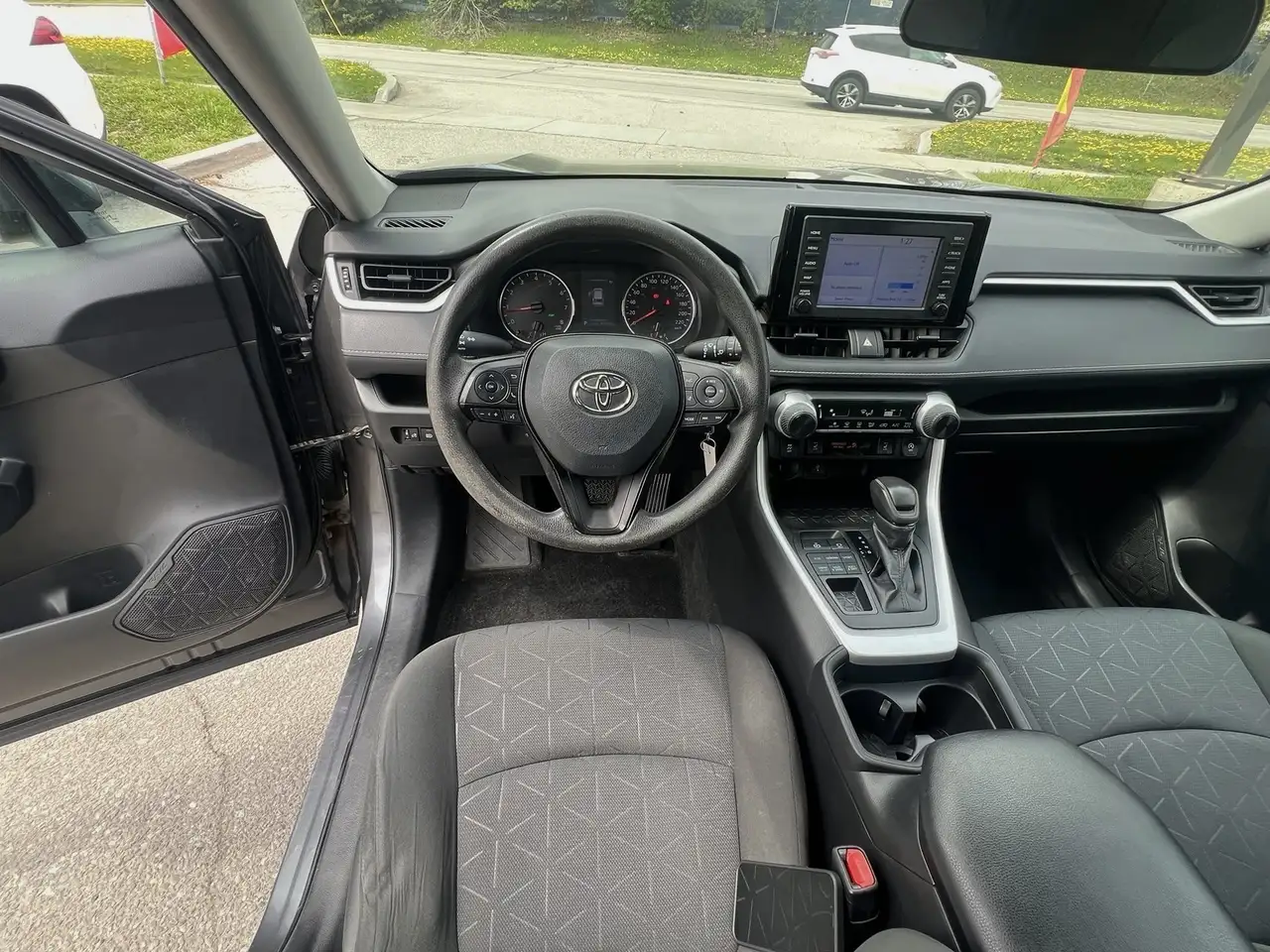 Toyota RAV 4 снимка Toyota RAV 4