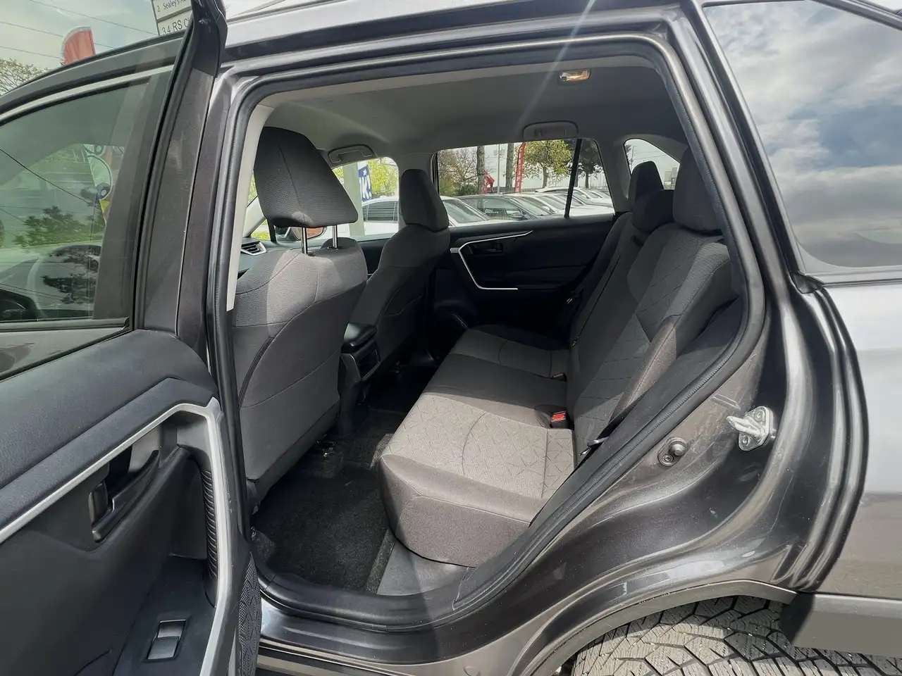 Toyota RAV 4 снимка Toyota RAV 4