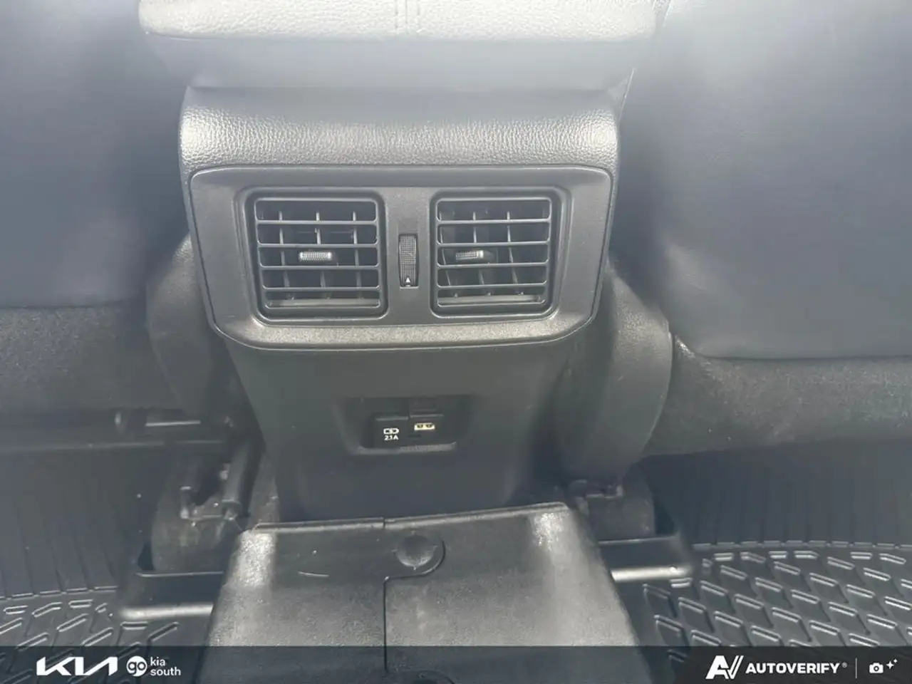 Toyota RAV 4 photo Toyota RAV 4