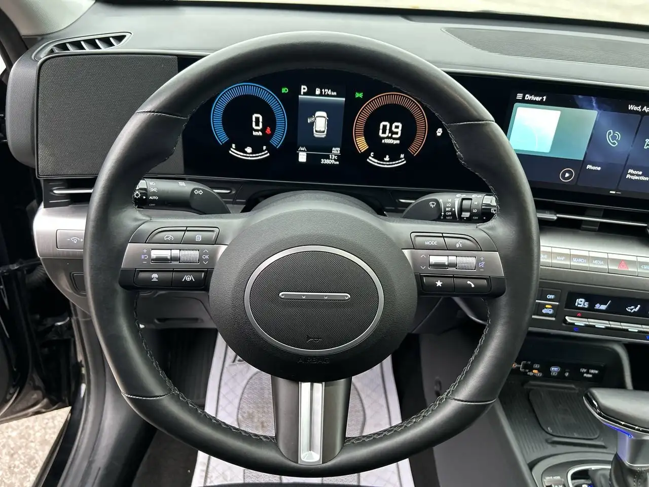 Hyundai KONA снимка Hyundai KONA