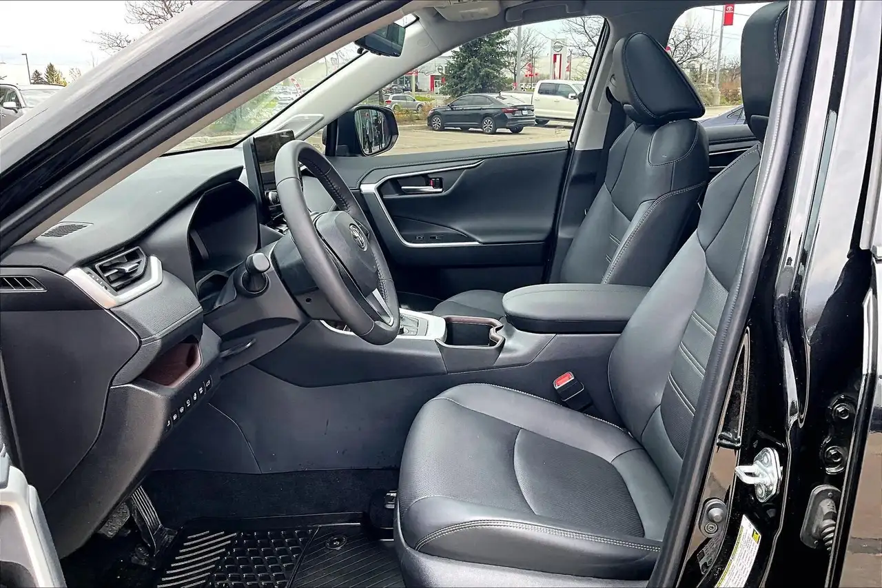 Toyota RAV 4 снимка Toyota RAV 4