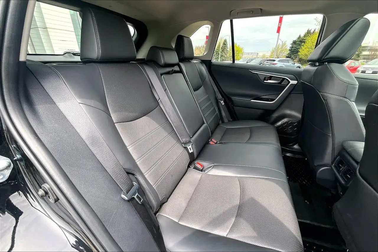 Toyota RAV 4 снимка Toyota RAV 4