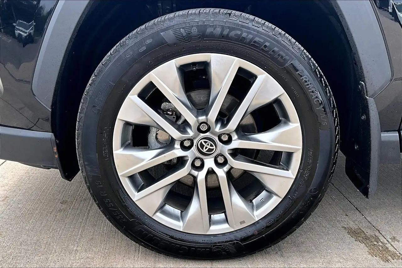 Toyota RAV 4 снимка Toyota RAV 4