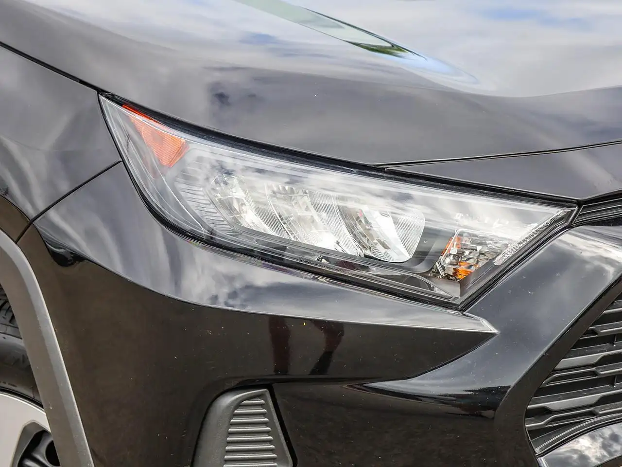 Toyota RAV 4 снимка Toyota RAV 4