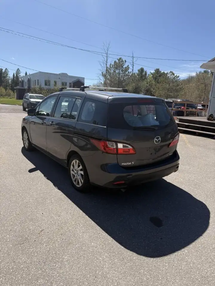 Mazda 5 photo Mazda 5