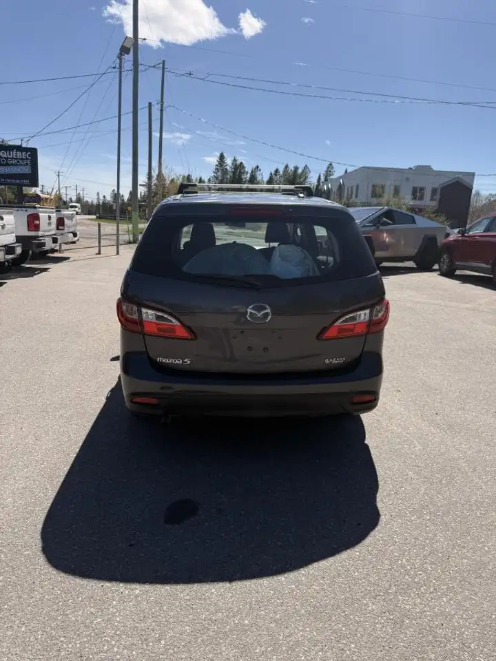 Mazda 5 photo Mazda 5