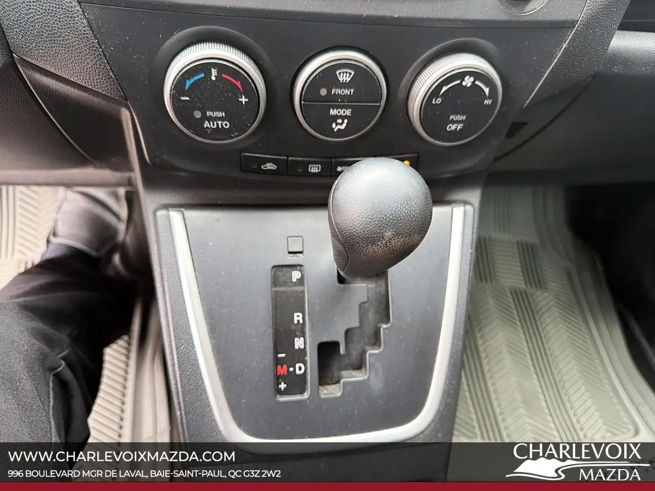 Mazda 5 снимка Mazda 5