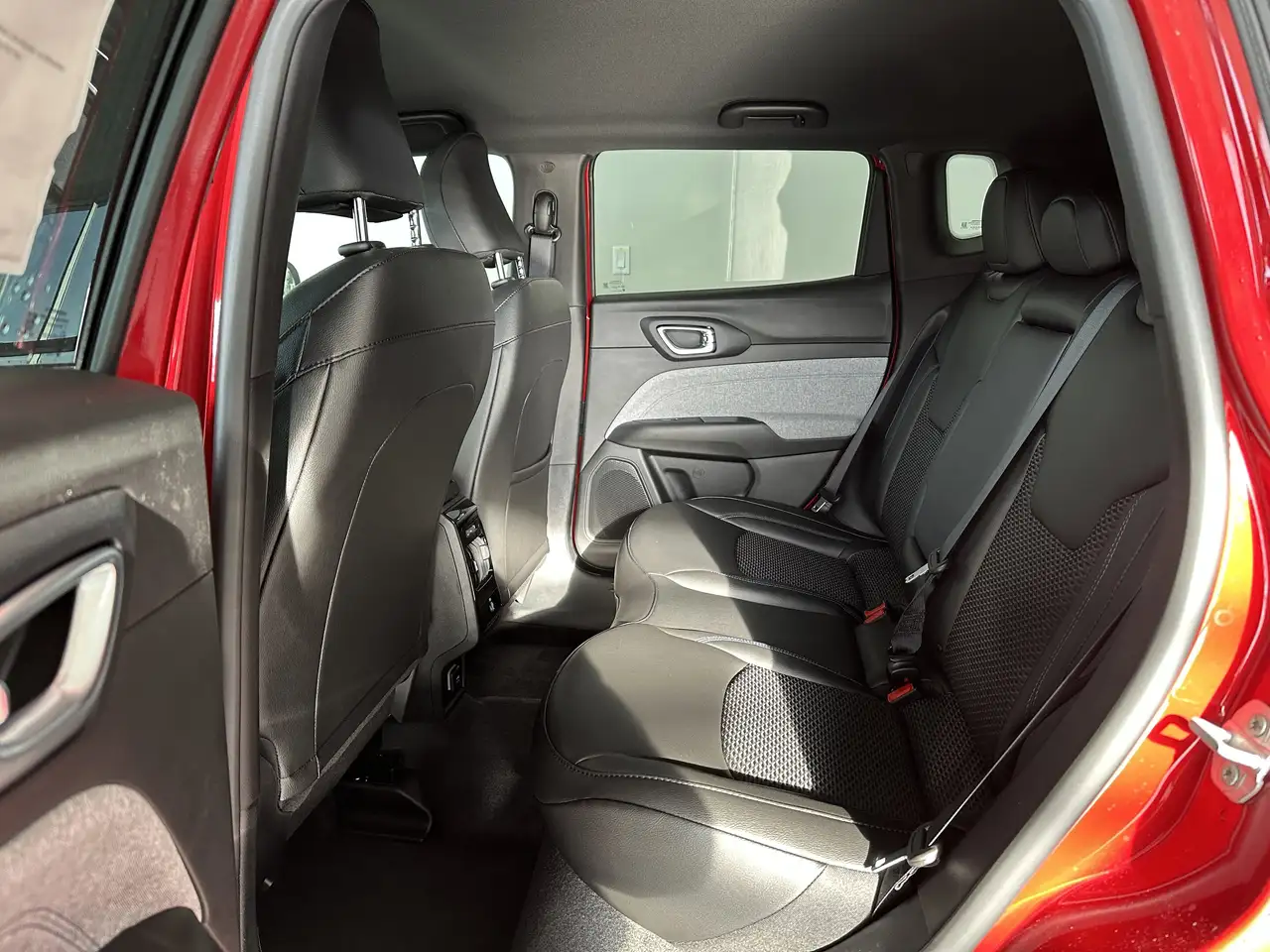 Jeep Compass снимка Jeep Compass
