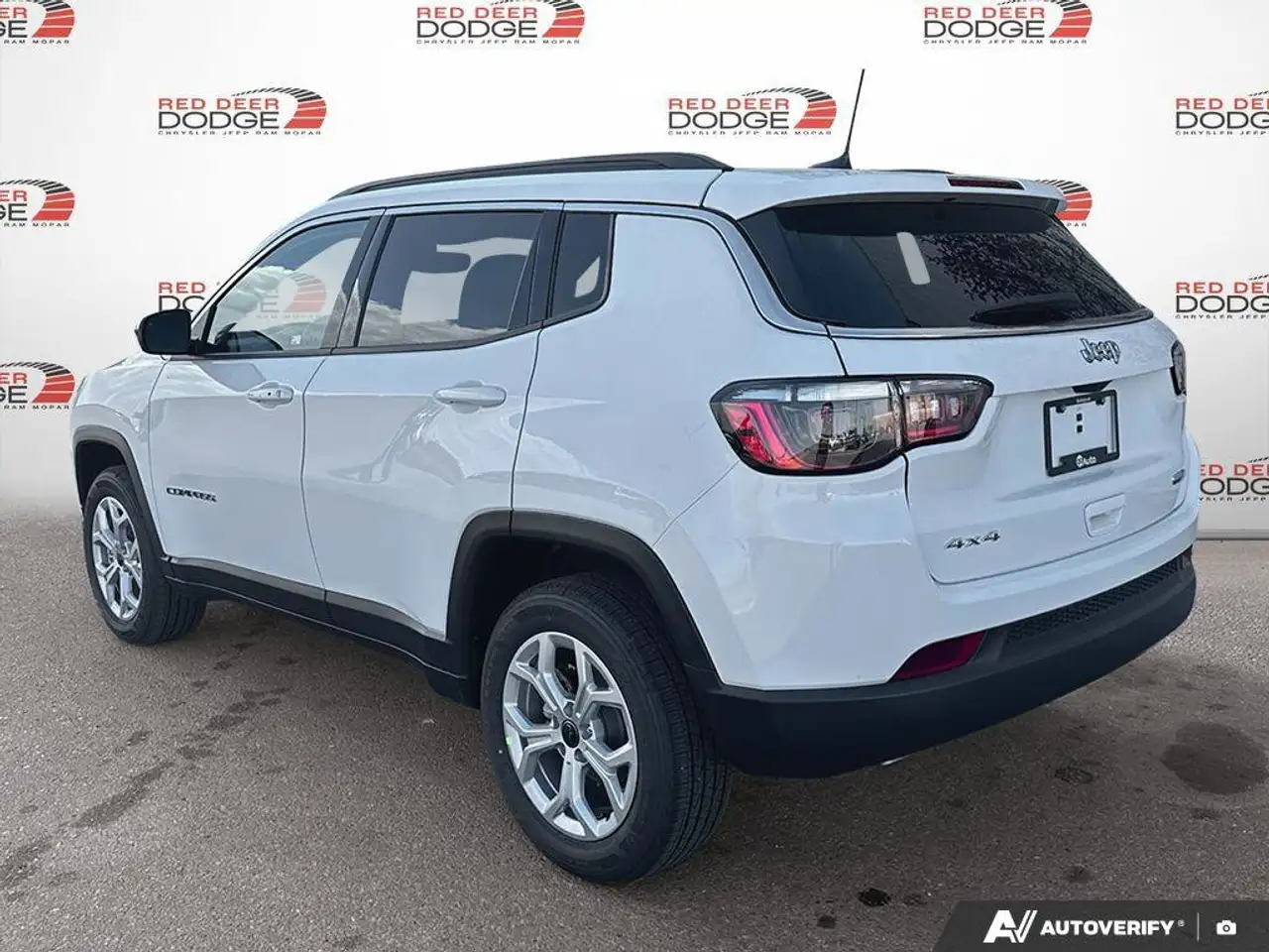 Jeep Compass снимка Jeep Compass