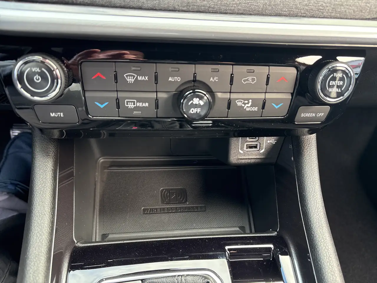 Jeep Compass photo Jeep Compass