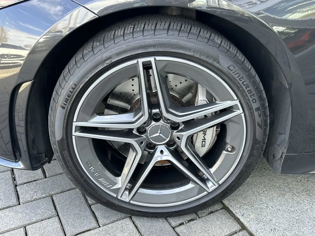 Mercedes-Benz CLS снимка Mercedes-Benz CLS
