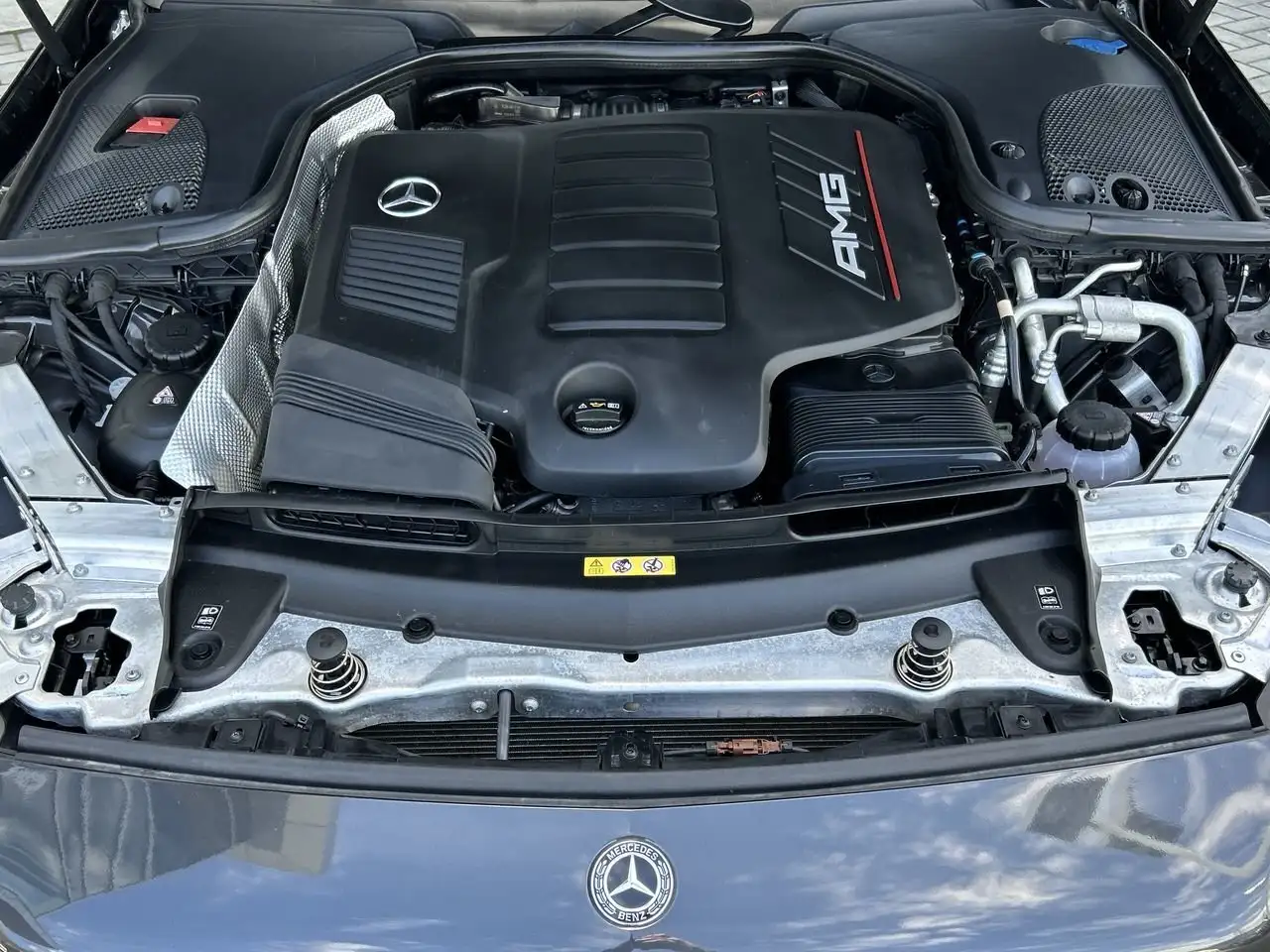 Mercedes-Benz CLS снимка Mercedes-Benz CLS