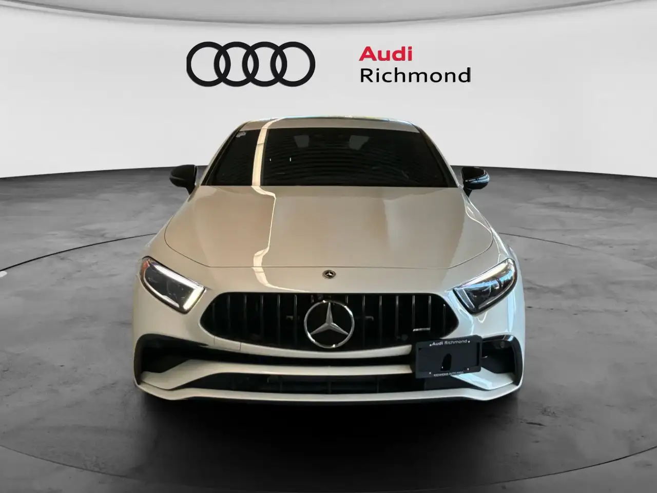Mercedes-Benz CLS снимка Mercedes-Benz CLS