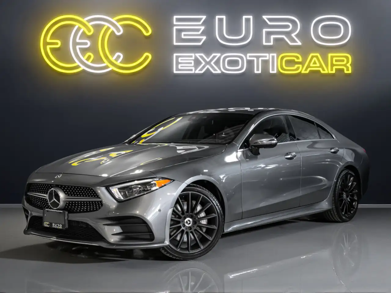 Mercedes-Benz CLS снимка Mercedes-Benz CLS