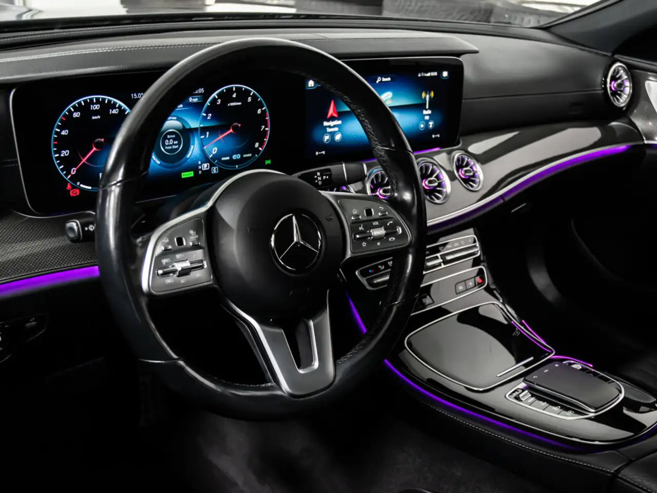 Mercedes-Benz CLS снимка Mercedes-Benz CLS