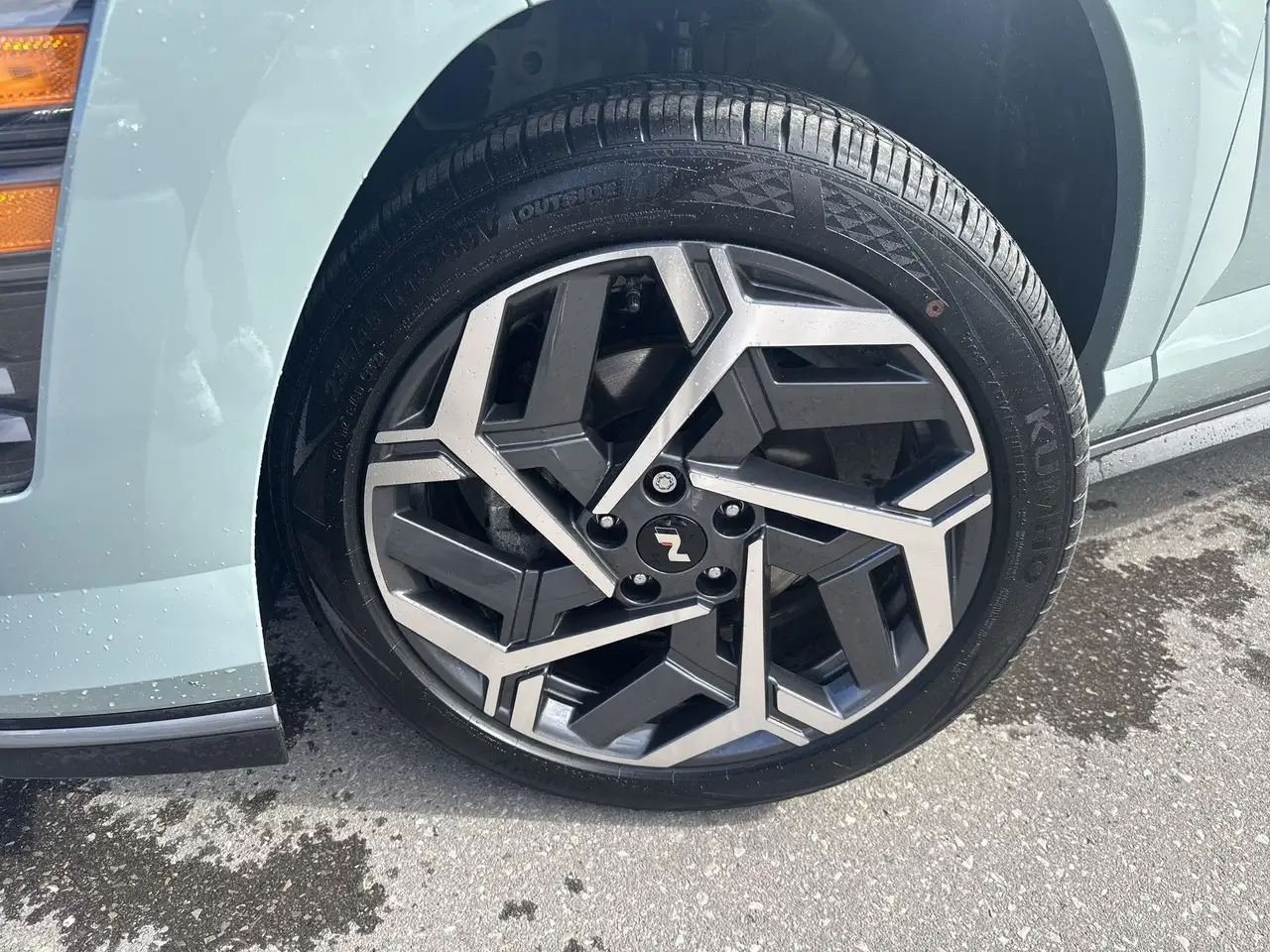 Hyundai KONA снимка Hyundai KONA