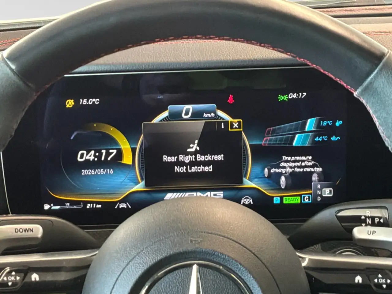 Mercedes-Benz CLS снимка Mercedes-Benz CLS
