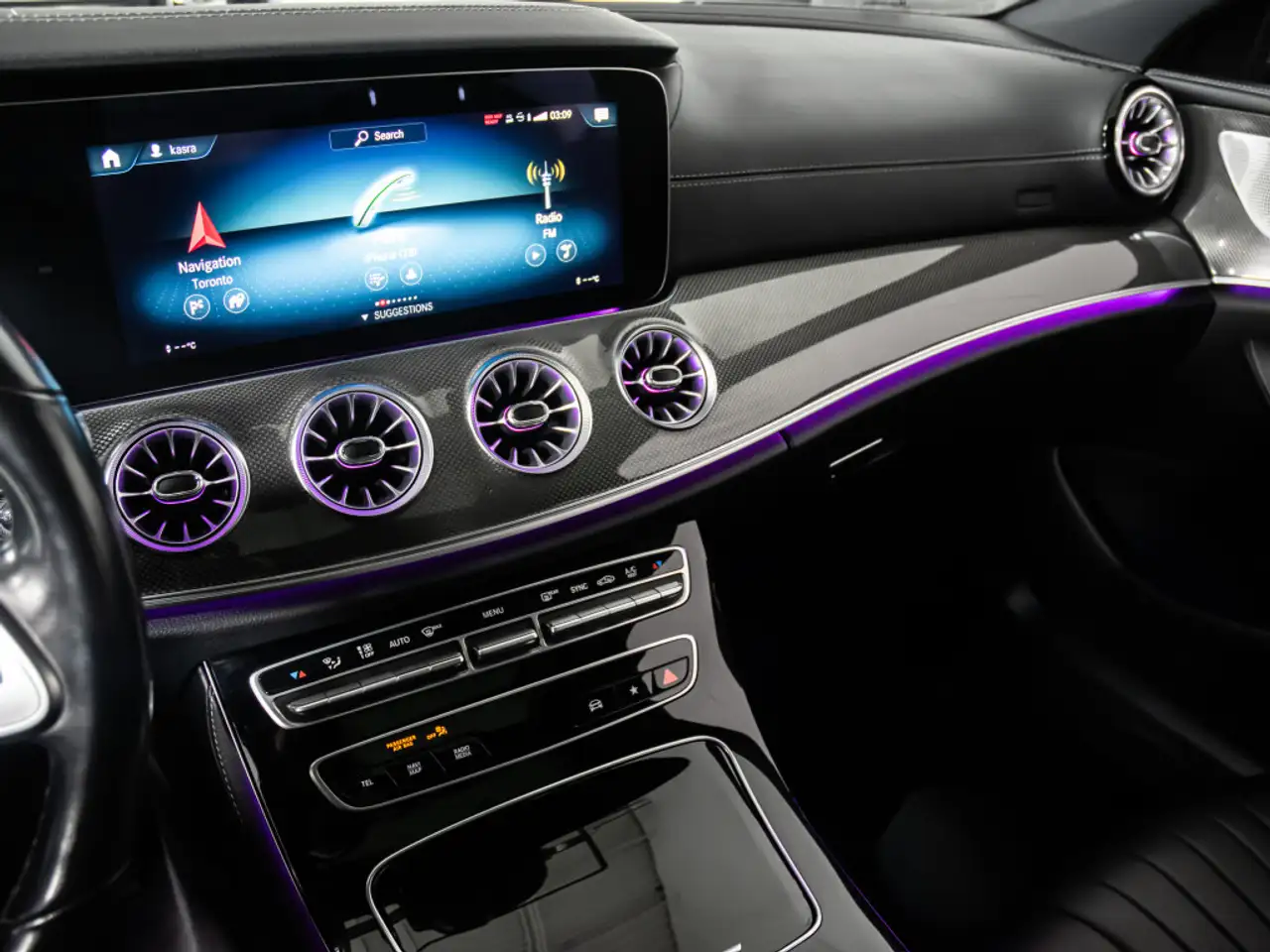 Mercedes-Benz CLS снимка Mercedes-Benz CLS