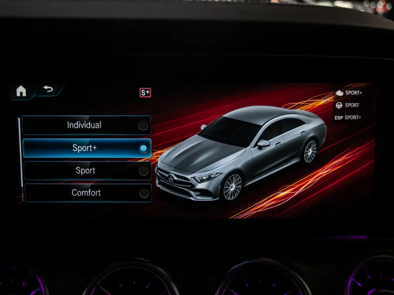 Mercedes-Benz CLS снимка Mercedes-Benz CLS