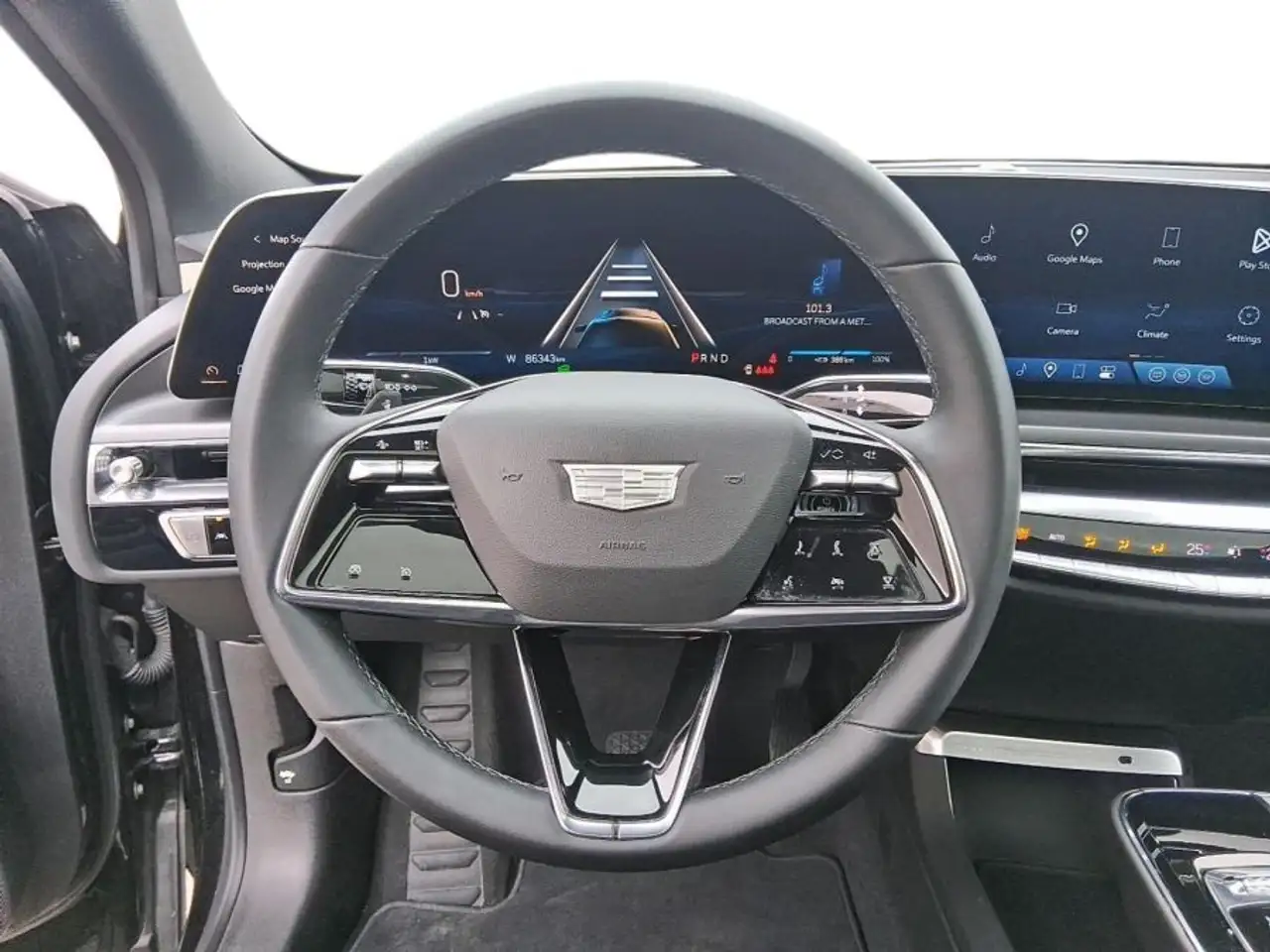 Cadillac Lyriq снимка Cadillac Lyriq