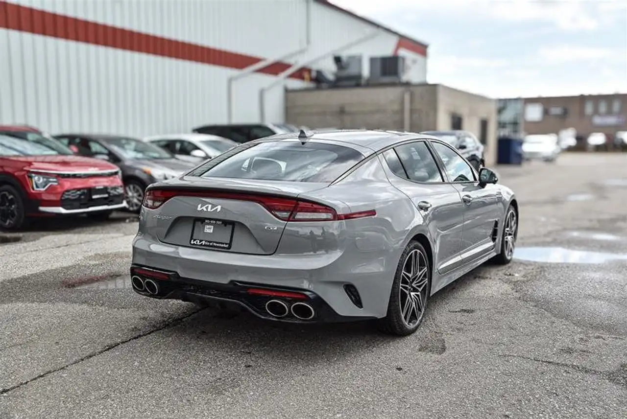 Kia Stinger снимка Kia Stinger