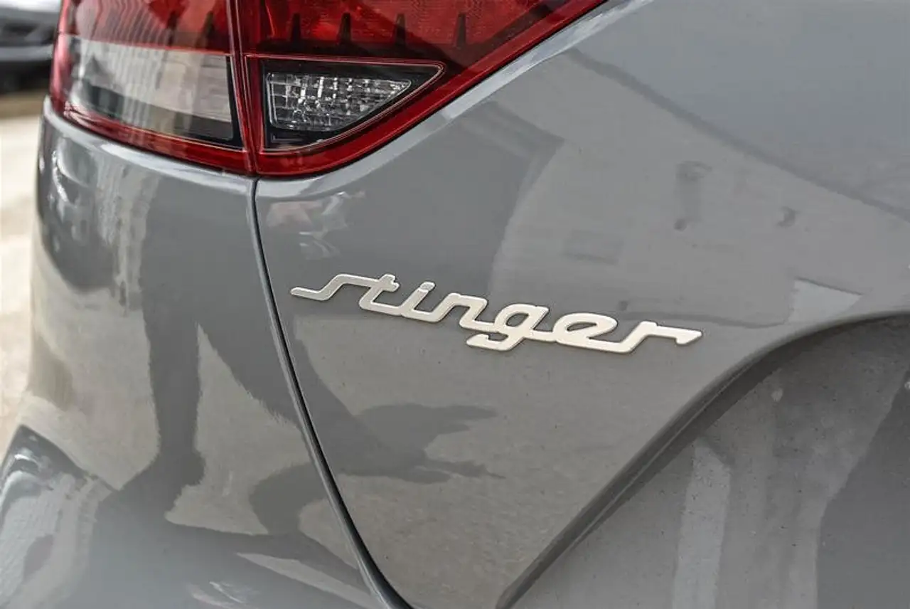 Kia Stinger снимка Kia Stinger