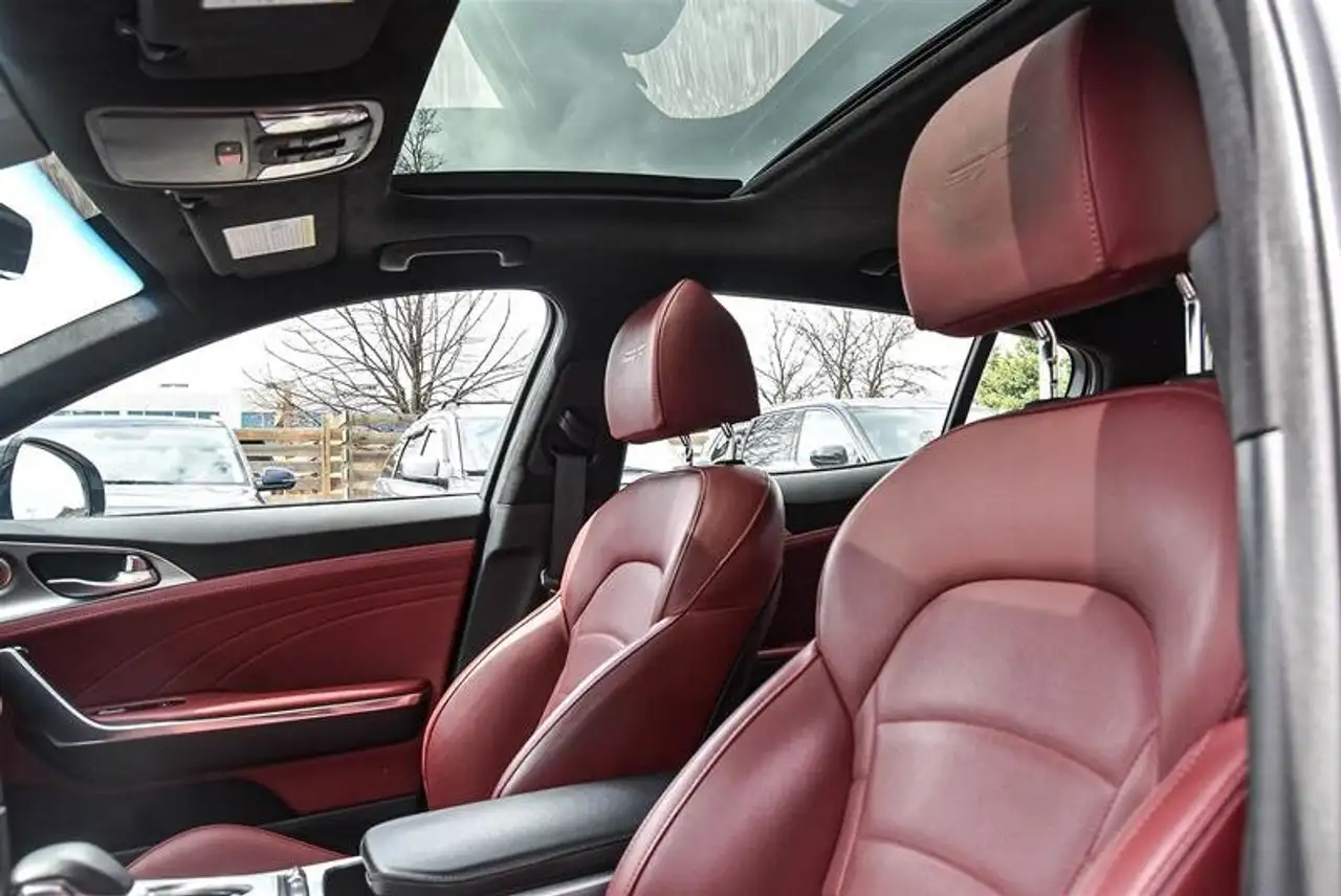 Kia Stinger снимка Kia Stinger
