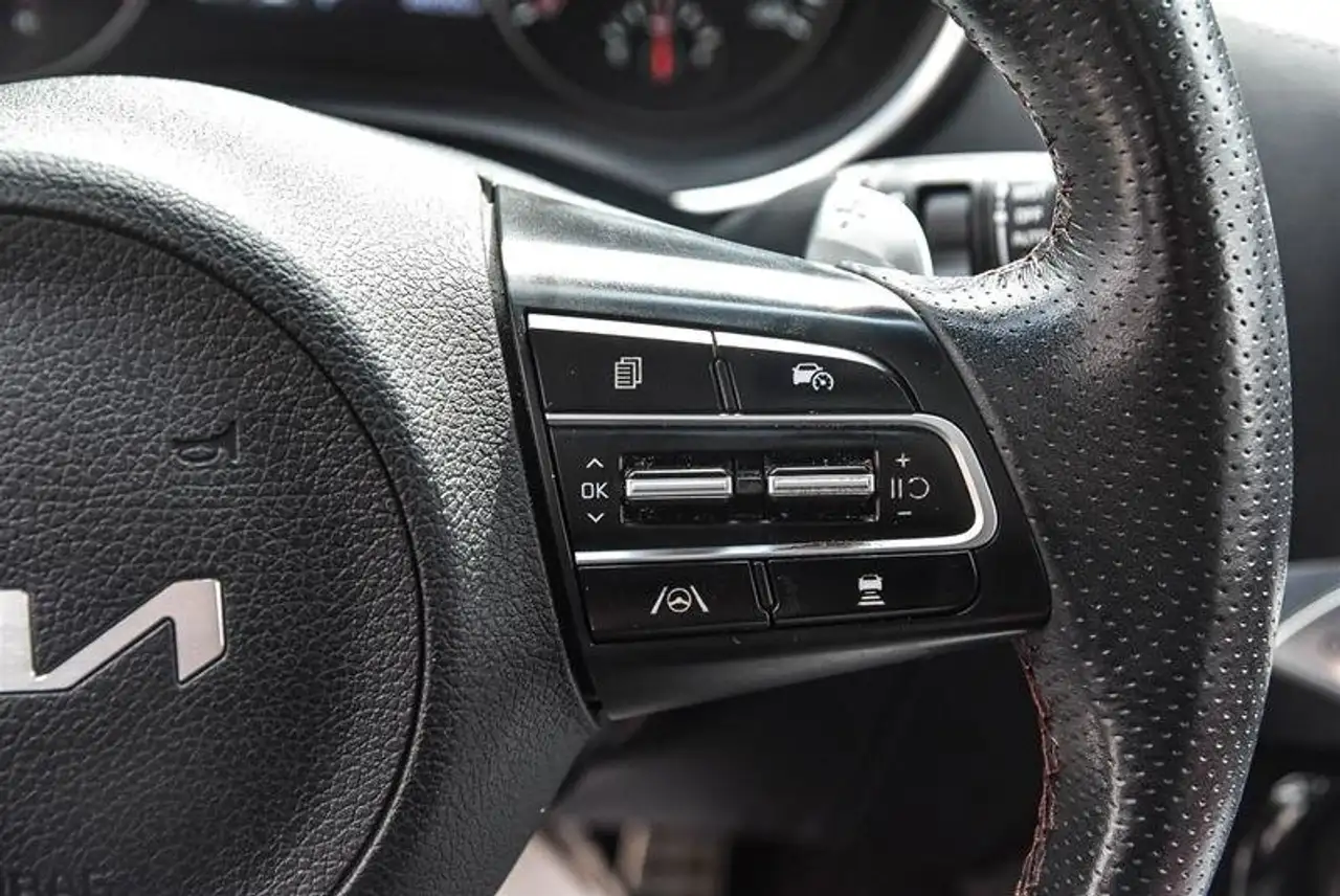 Kia Stinger снимка Kia Stinger