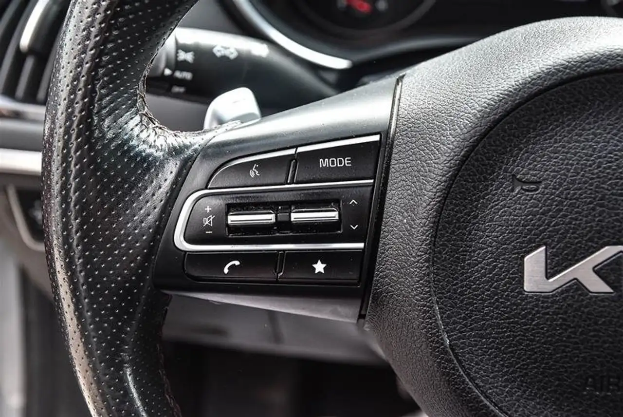 Kia Stinger снимка Kia Stinger