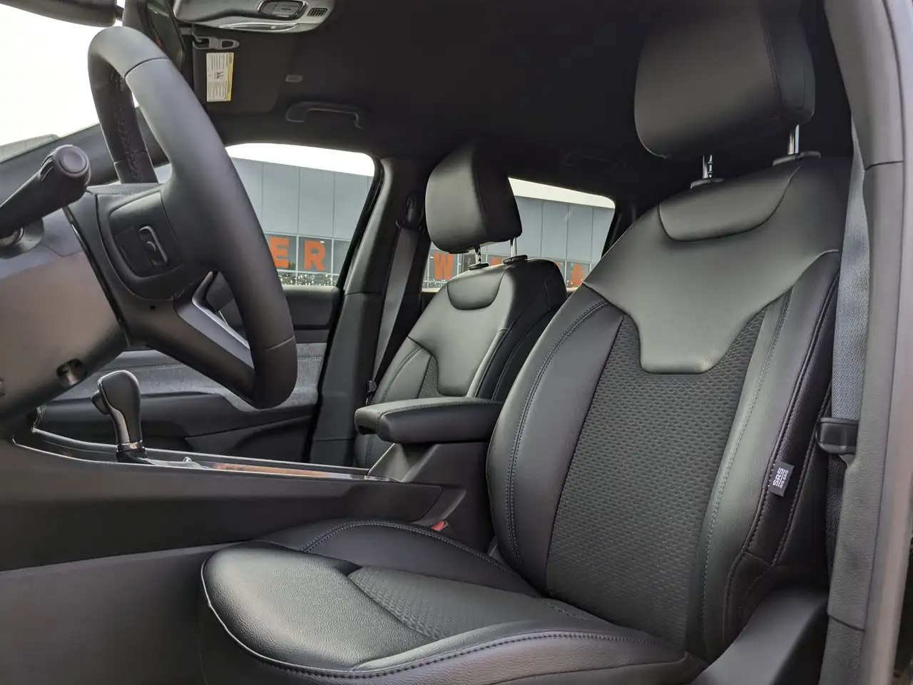Jeep Compass photo Jeep Compass