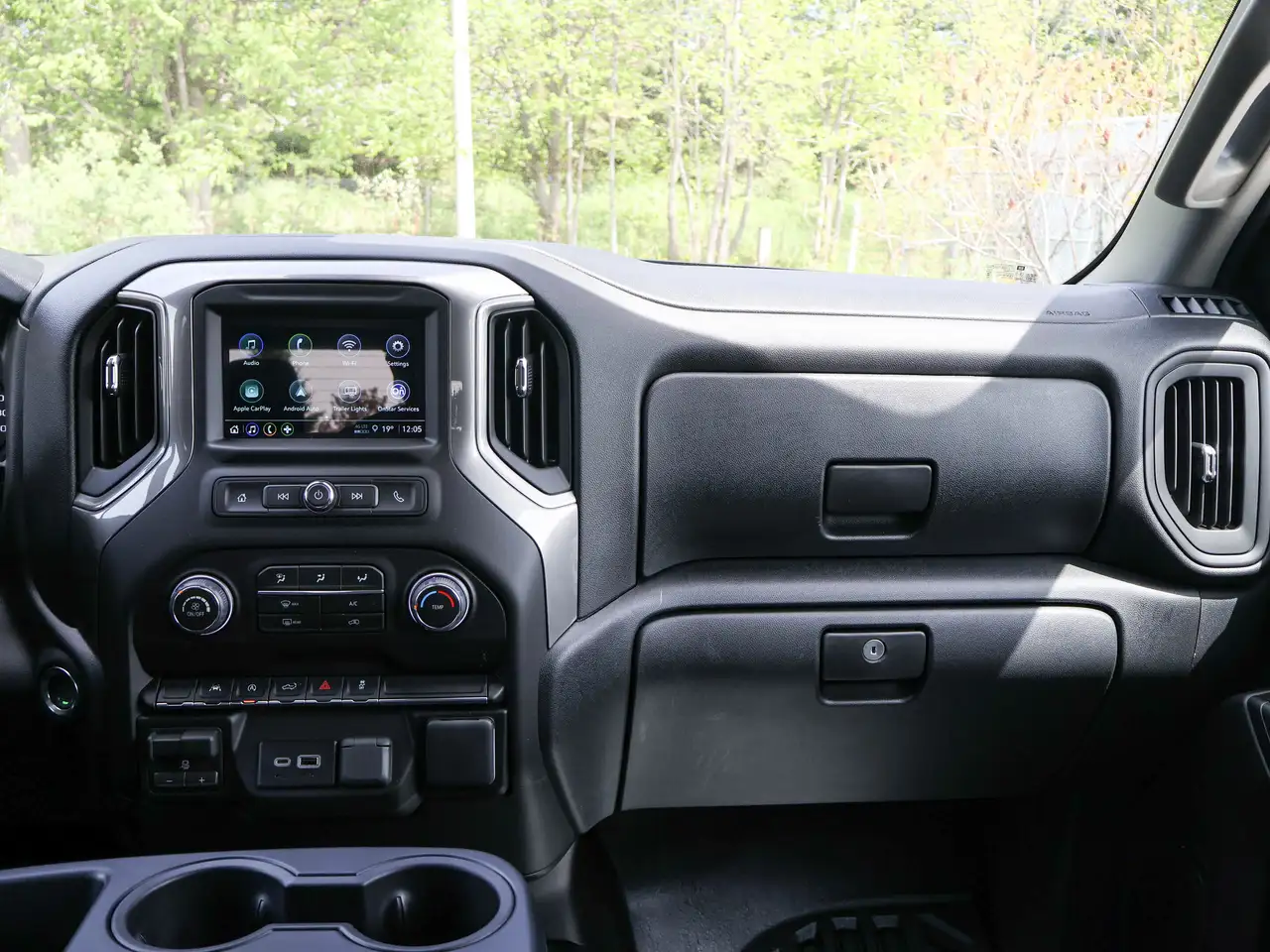 Chevrolet Silverado 1500 снимка Chevrolet Silverado 1500