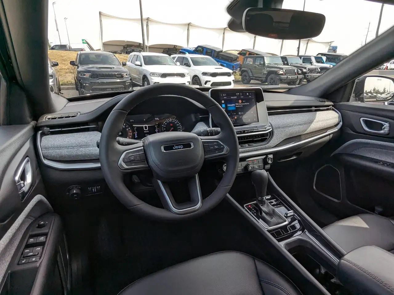 Jeep Compass photo Jeep Compass