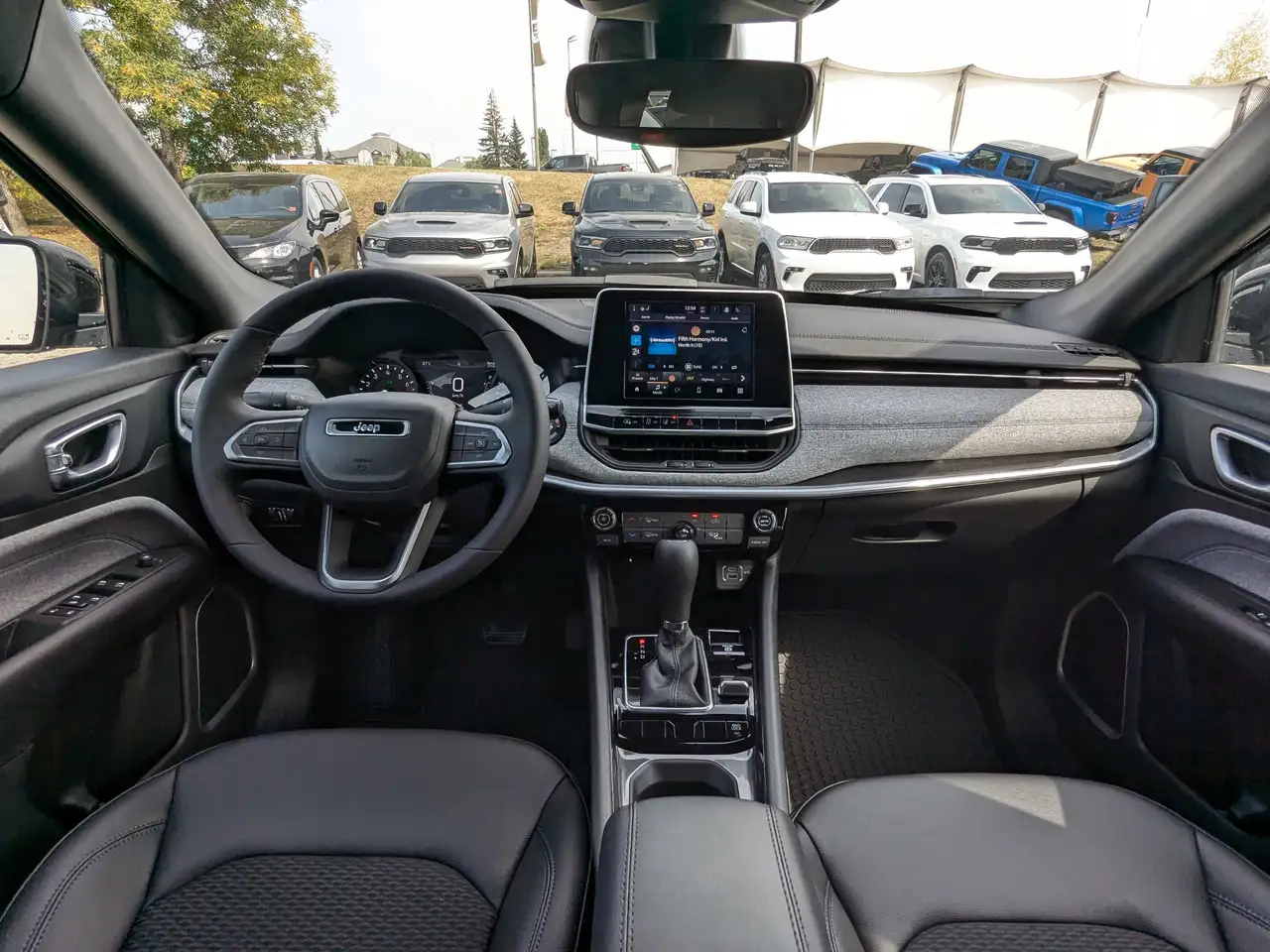 Jeep Compass photo Jeep Compass