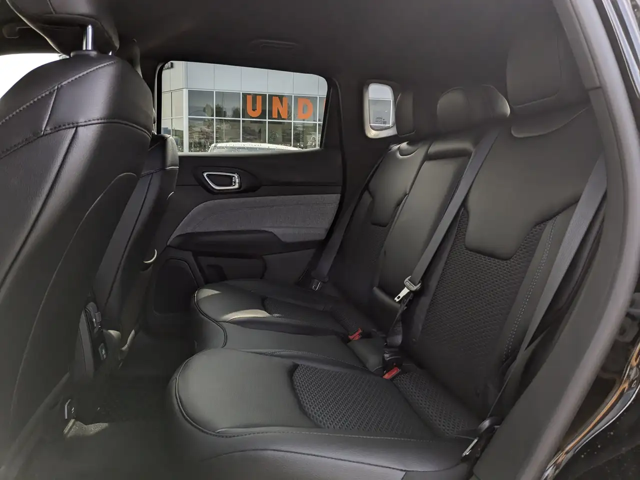 Jeep Compass photo Jeep Compass