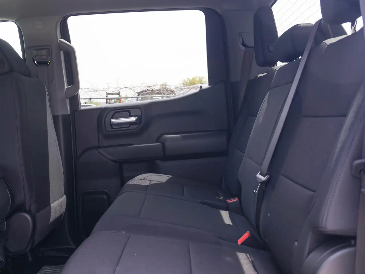 Chevrolet Silverado 1500 снимка Chevrolet Silverado 1500