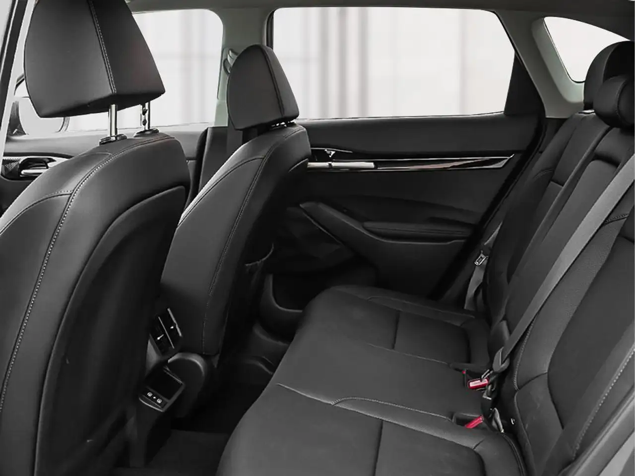 Kia Seltos снимка Kia Seltos