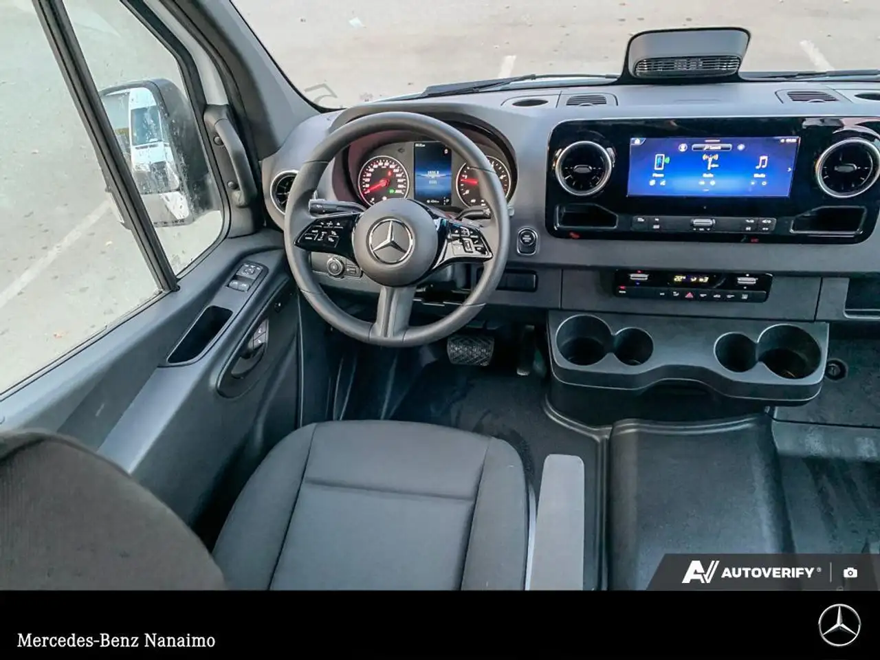 Mercedes-Benz Sprinter снимка Mercedes-Benz Sprinter