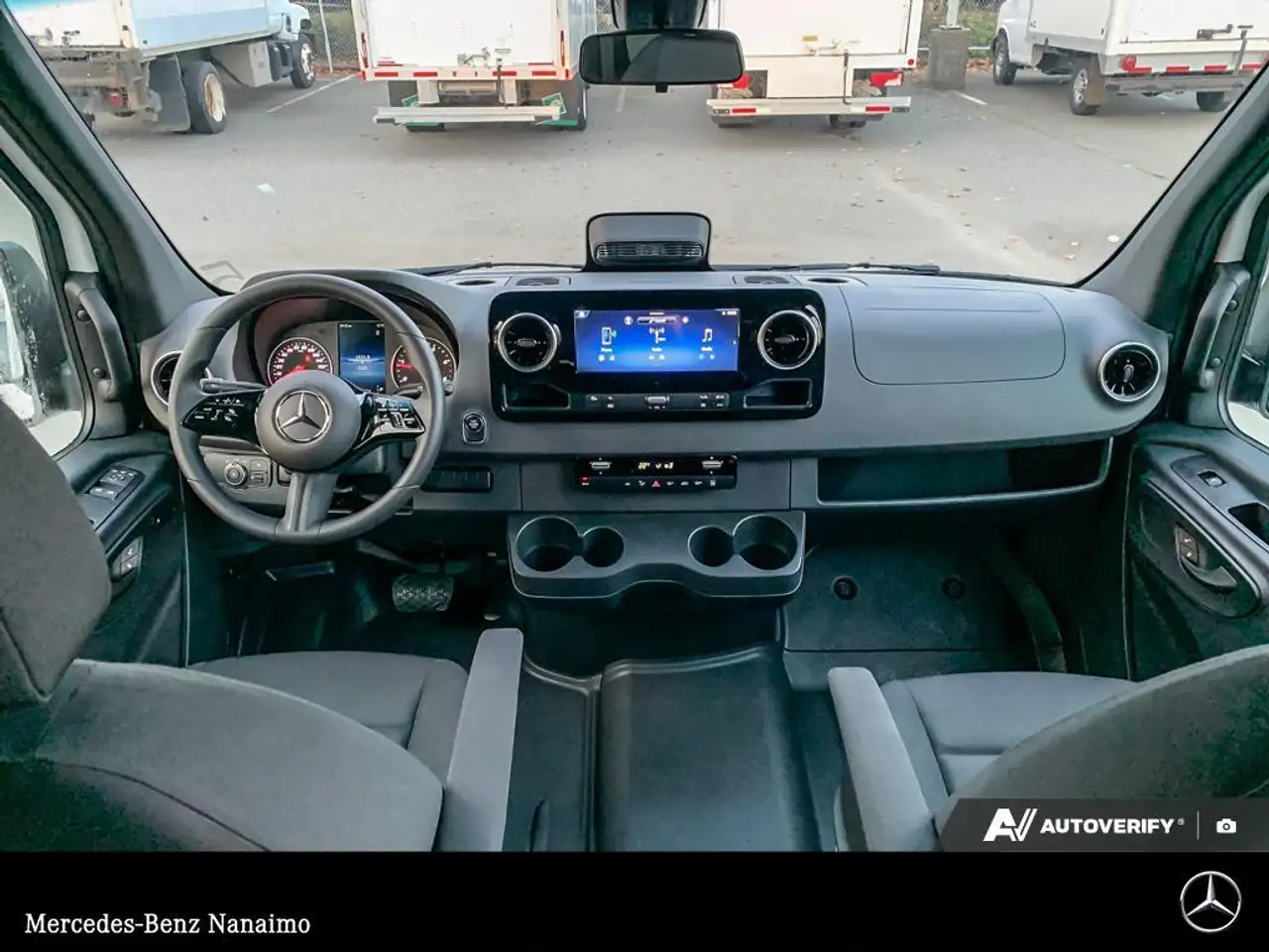 Mercedes-Benz Sprinter снимка Mercedes-Benz Sprinter