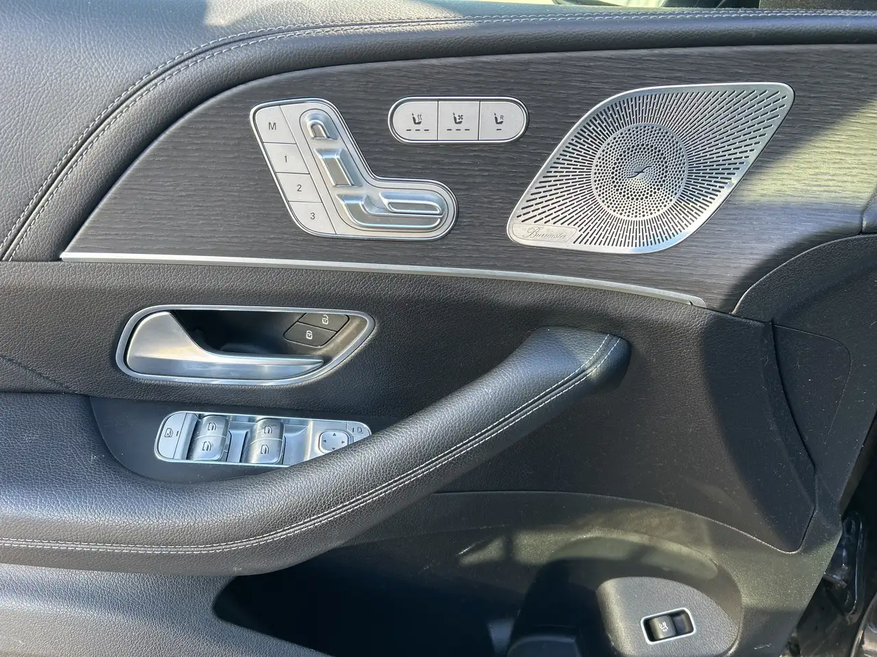 Mercedes-Benz GLE снимка Mercedes-Benz GLE