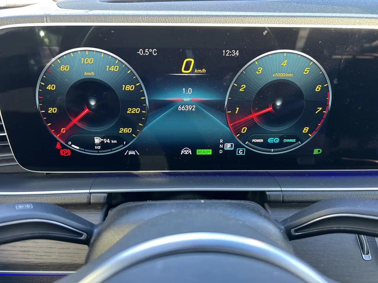 Mercedes-Benz GLE снимка Mercedes-Benz GLE