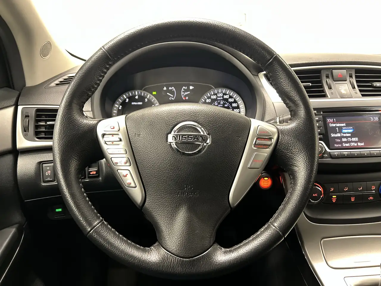 Nissan Sentra fotografie Nissan Sentra