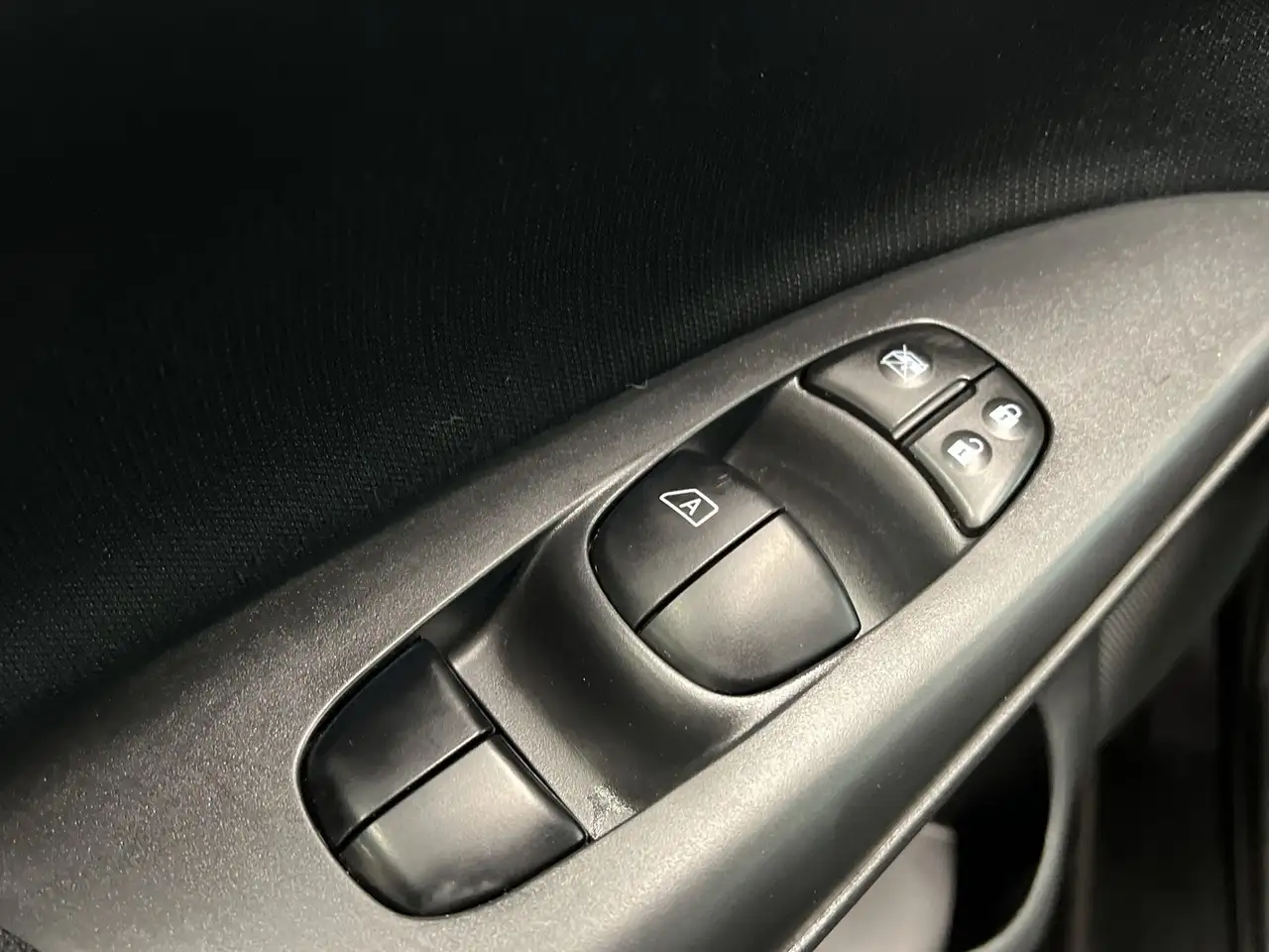 Nissan Sentra fotografie Nissan Sentra