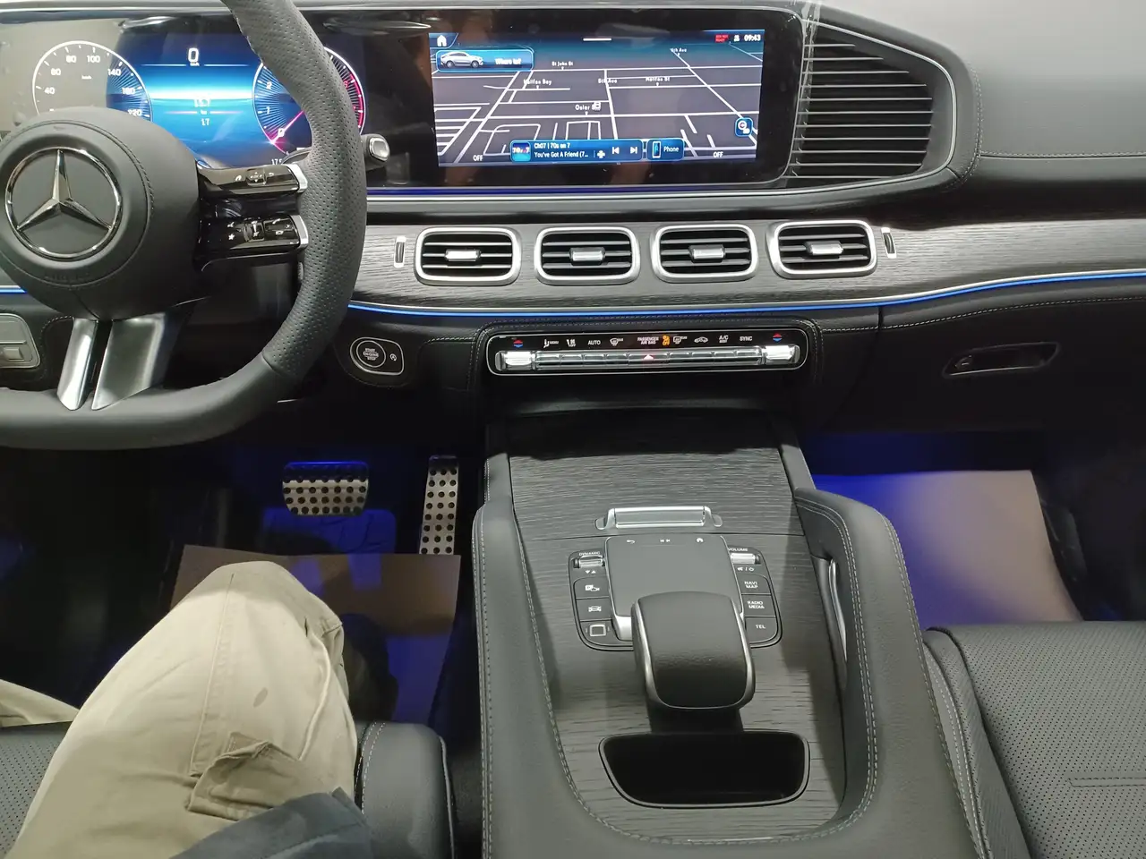 Mercedes-Benz GLE снимка Mercedes-Benz GLE