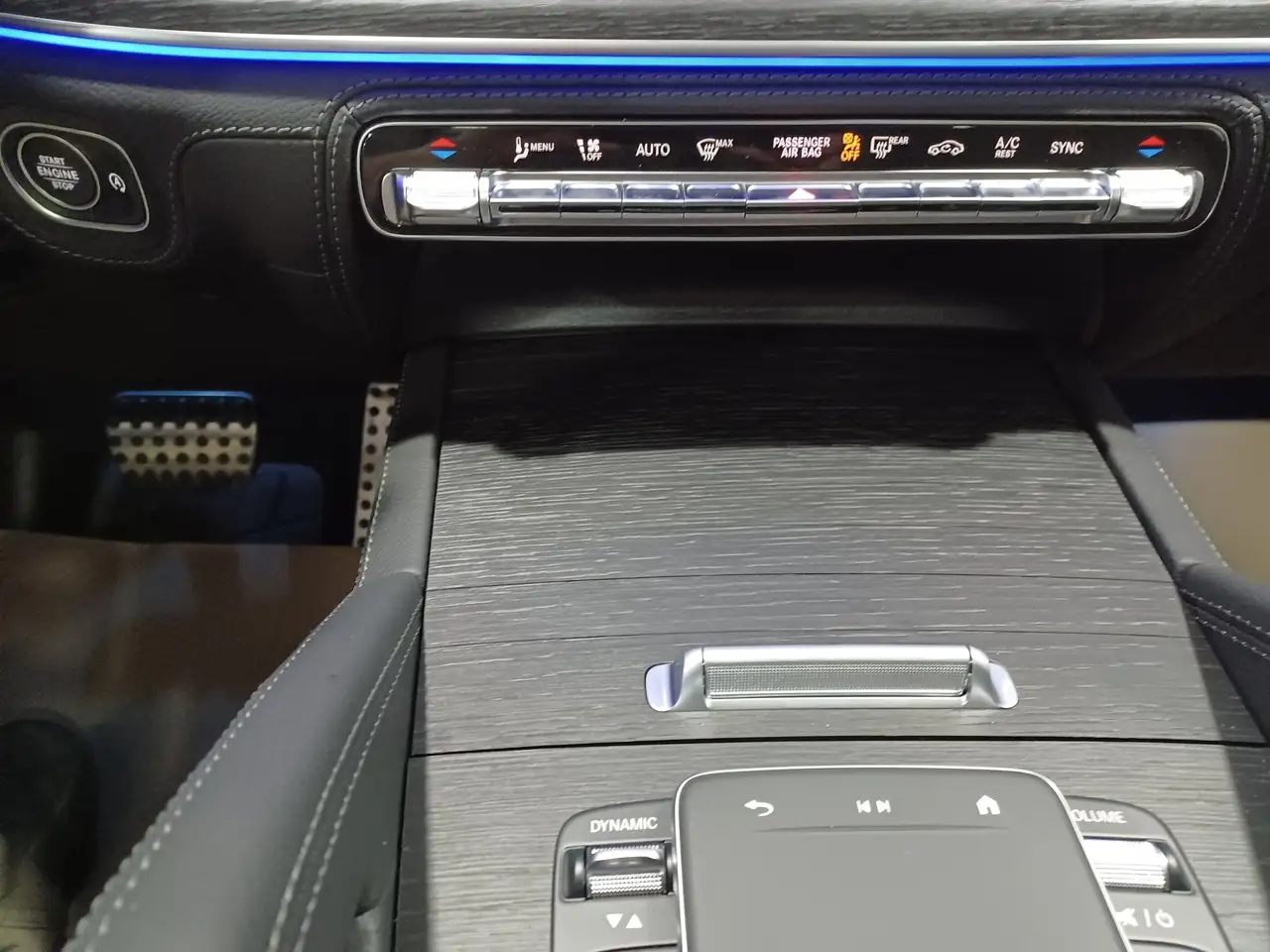 Mercedes-Benz GLE снимка Mercedes-Benz GLE